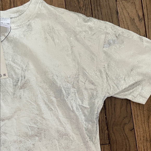 NWT Zara Shimmering Silver and White Tee for kids - Picture 3 of 4